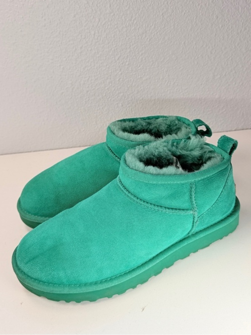 UGG Classic Ultra Mini RARE Emerald Green Sheepskin Suede Boots Womens Size 8